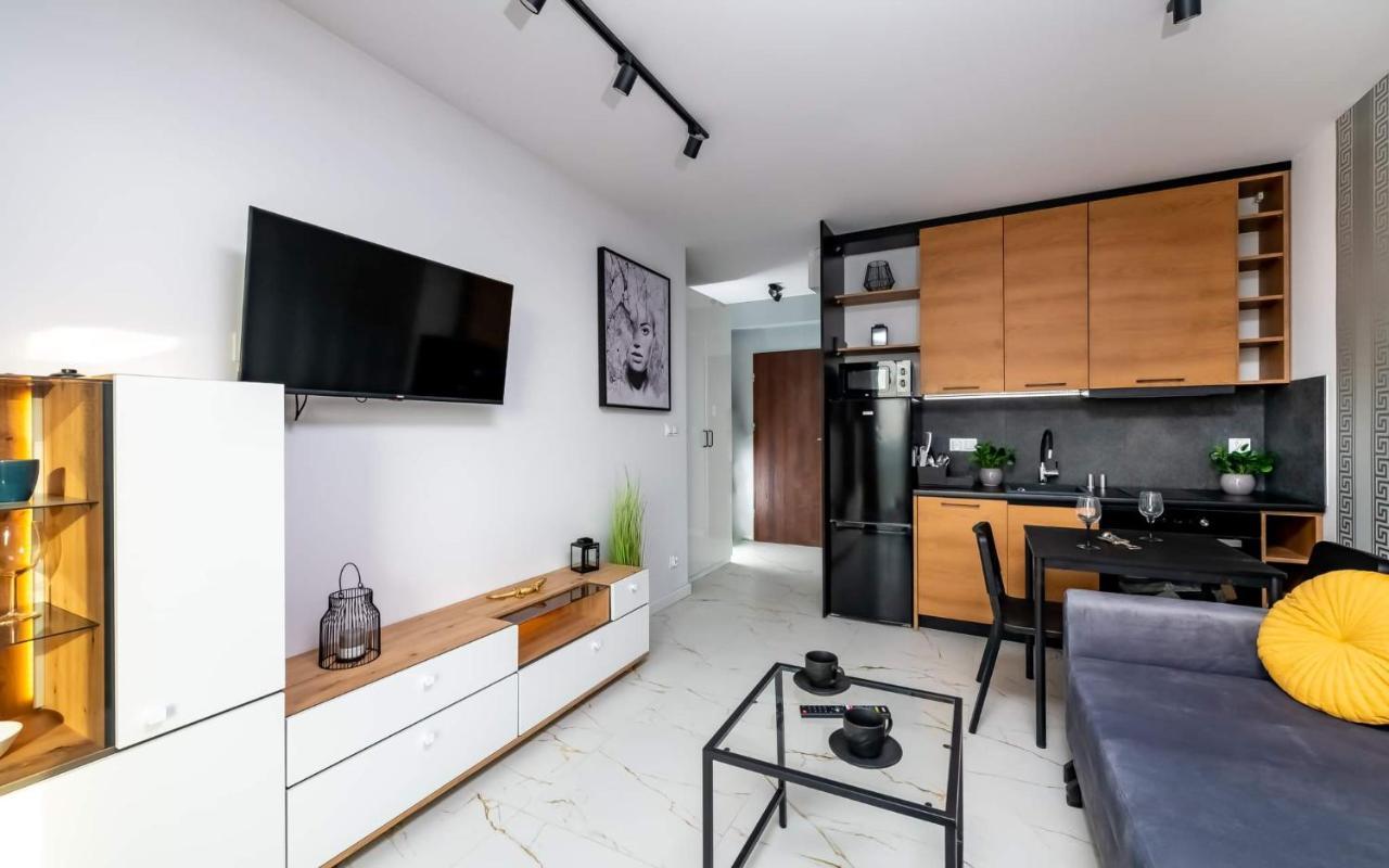 Loveroom Panorama Park Jacuzzi Bialystok Exterior photo